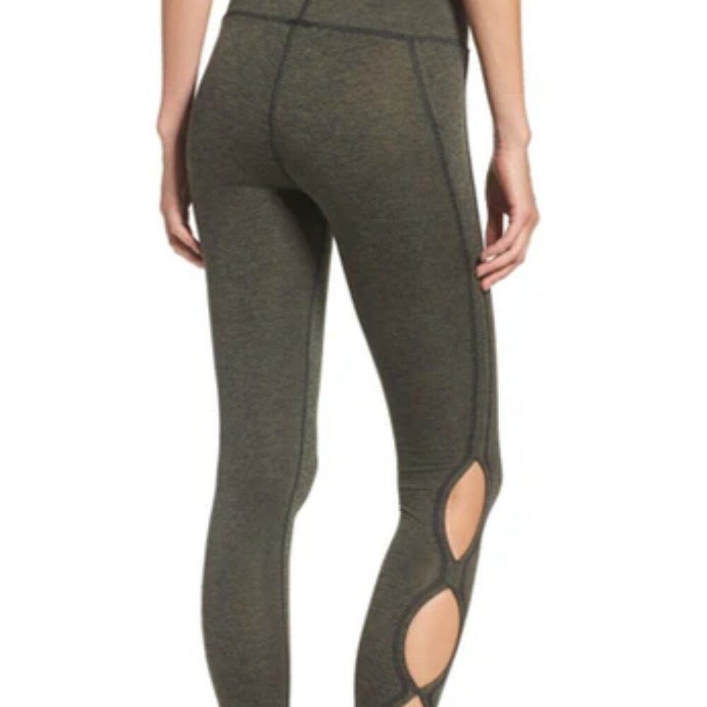 NWT FREE PEOPLE Movement Infinity leggings XS Graphite